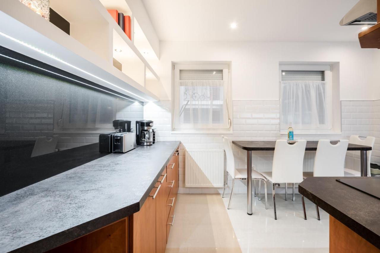 Bpr Garay Suite With Rooftop Terrace & A/C 布达佩斯 外观 照片